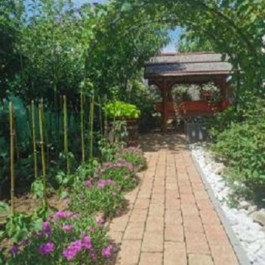 Gyoengyi Apartman Hévíz Exterior foto