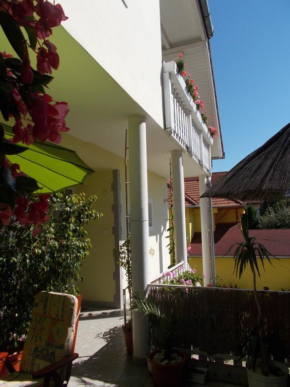 Gyoengyi Apartman Hévíz Exterior foto