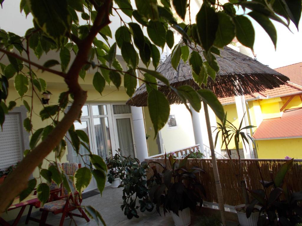 Gyoengyi Apartman Hévíz Exterior foto