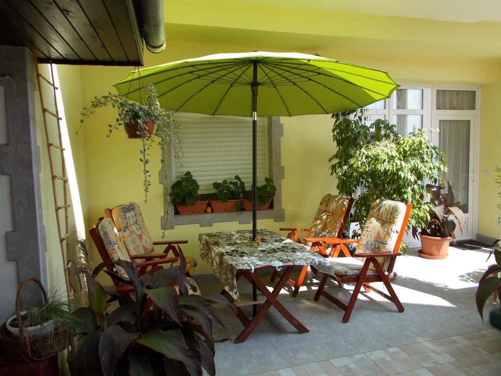 Gyoengyi Apartman Hévíz Exterior foto